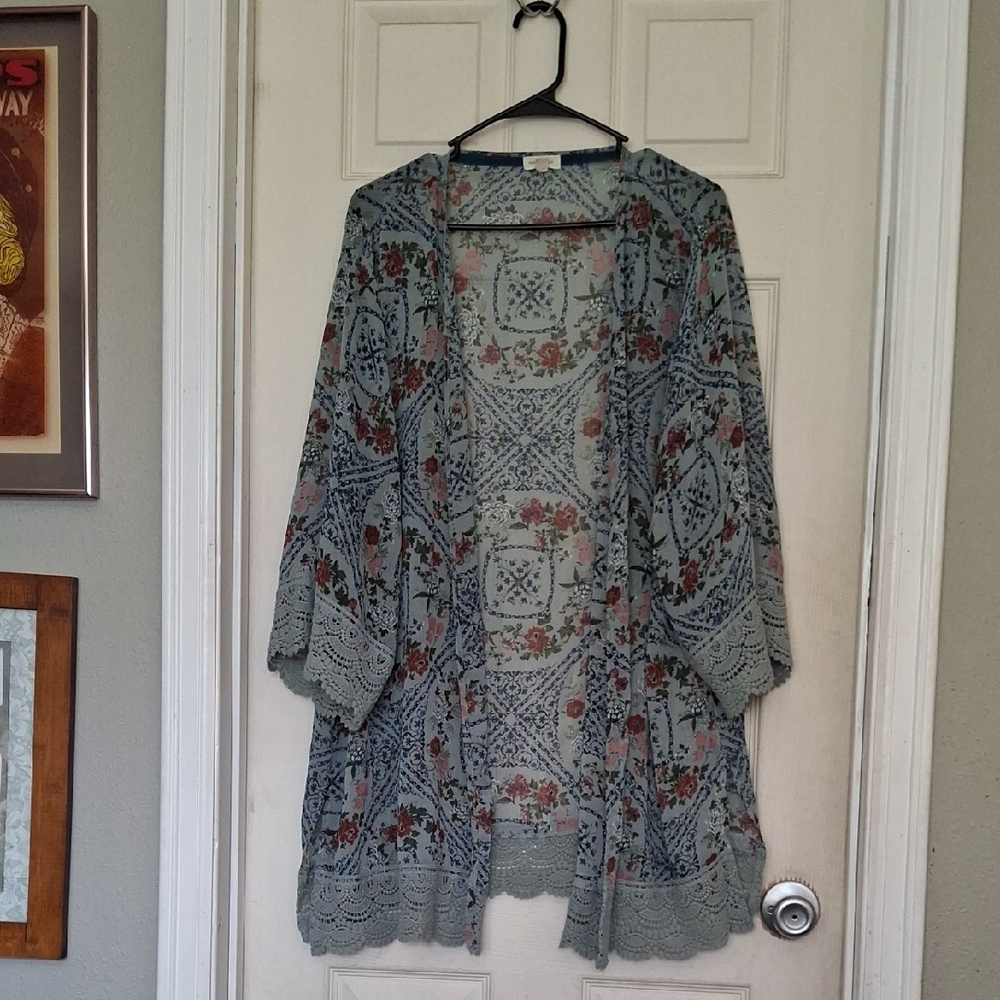 Floral Lace Kimono Cardigan